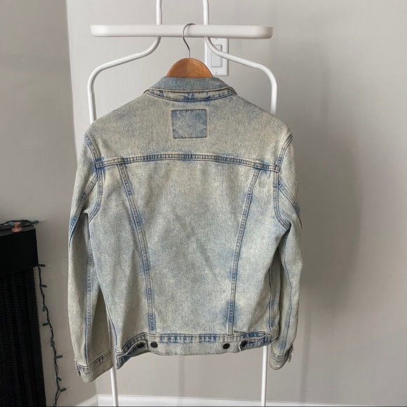 FINAL PRICE DROP Vintage Style Levi’s Trucker Jacket - Picture 6 of 8